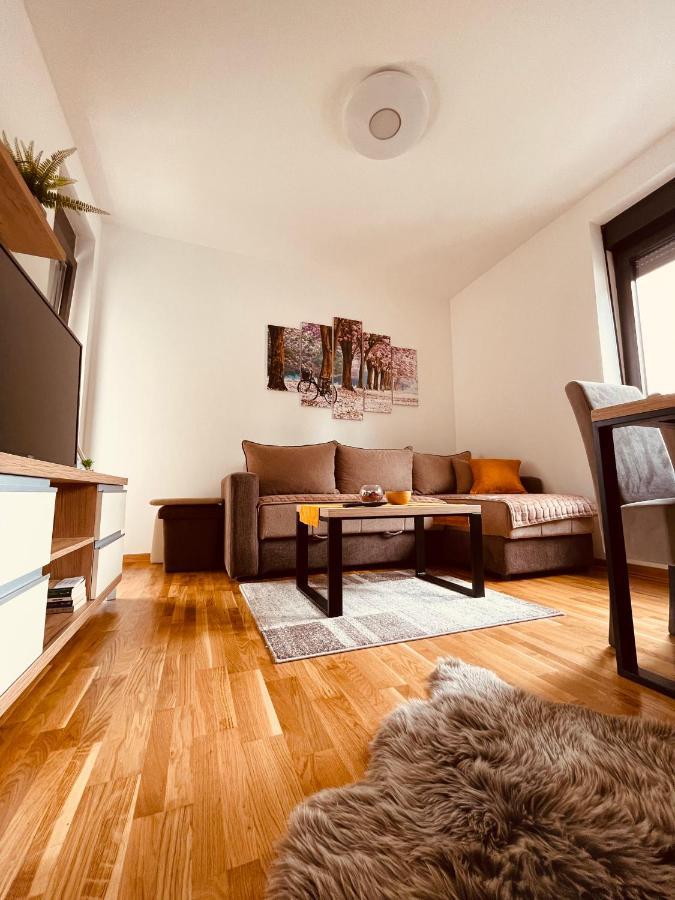 Lux Apartmani Vojinovic ซลาตีบอร์ ภายนอก รูปภาพ